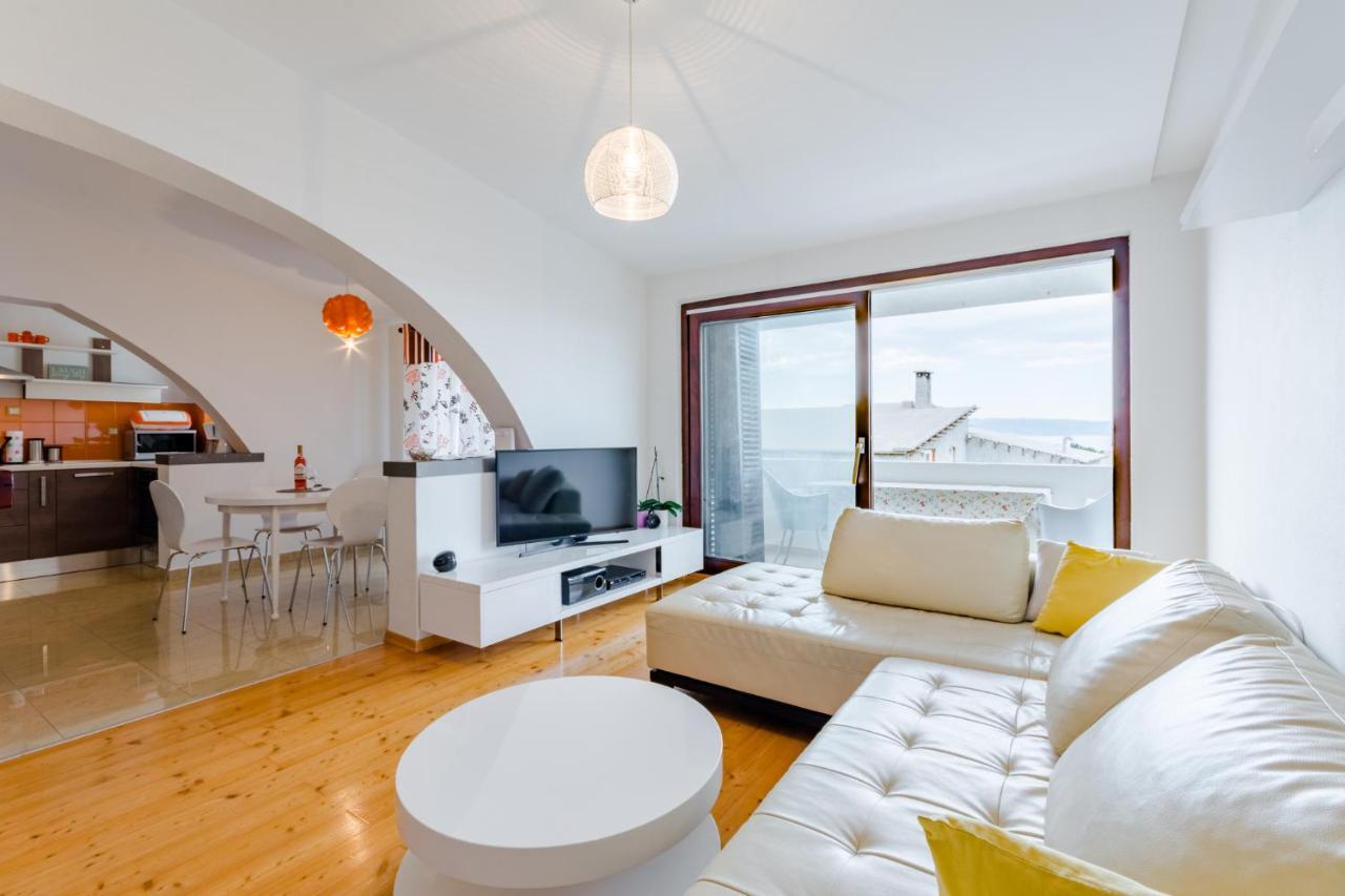 Apartments Flor De Lis Podstrana Exterior photo